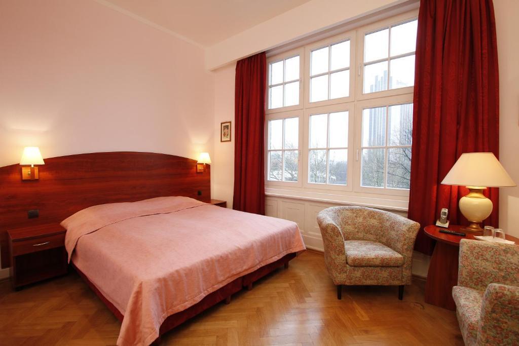 Hotel Preuss Im Dammtorpalais Hamburgo Habitación foto