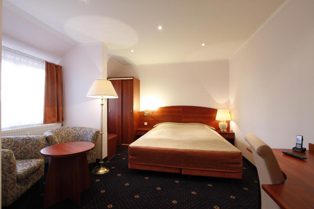 Hotel Preuss Im Dammtorpalais Hamburgo Habitación foto